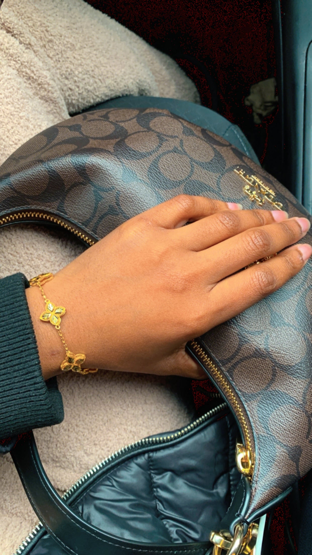 Four leaf bracelet