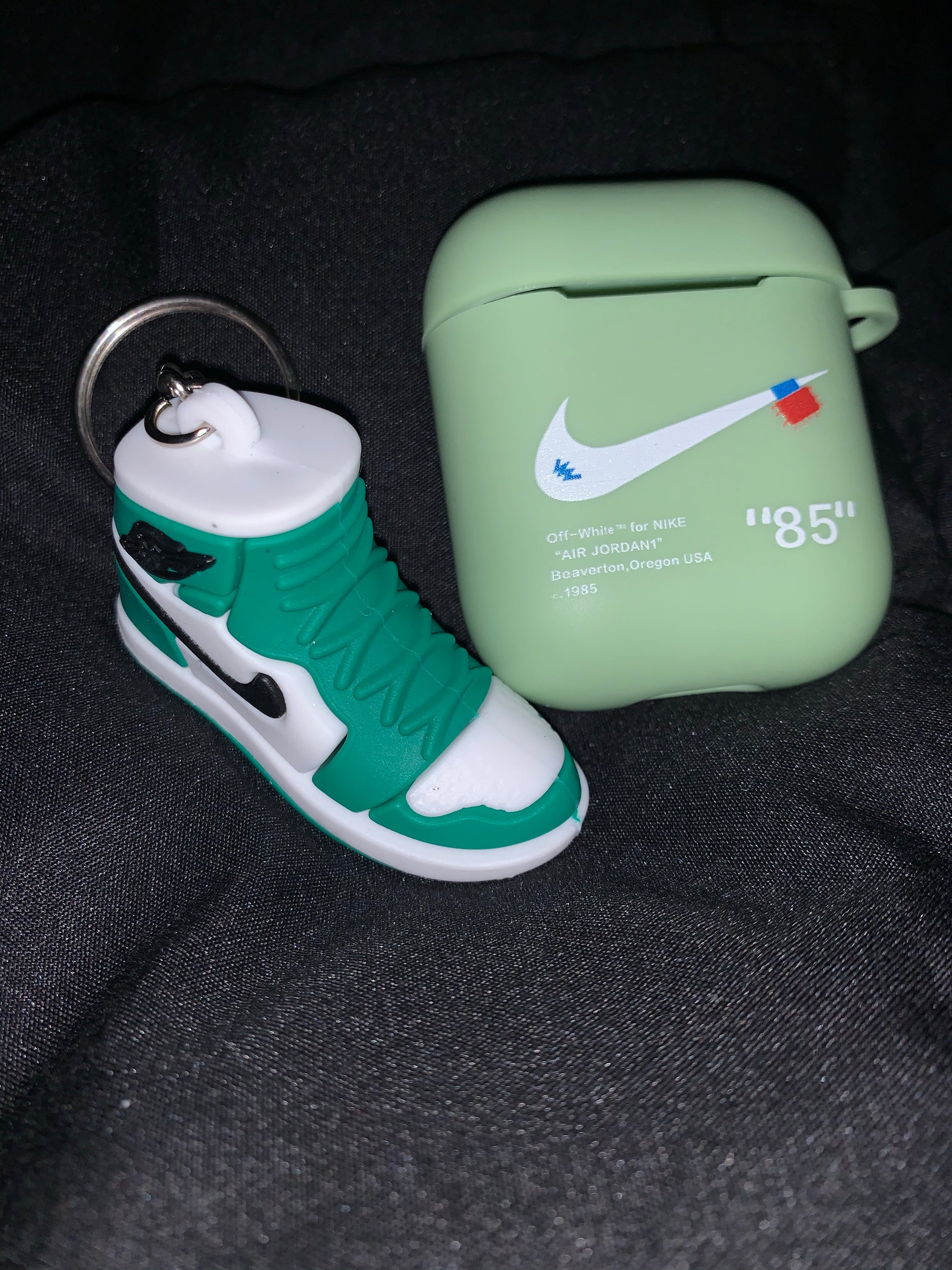 Nike airpod case